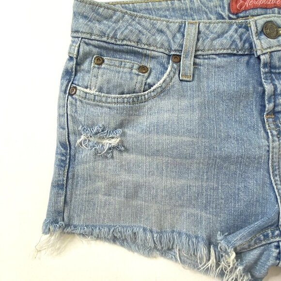 Aeropostale Women's size 3/4 Distressed Raw Hems Blue Jean Denim Booty Shorts - Picture 4 of 10